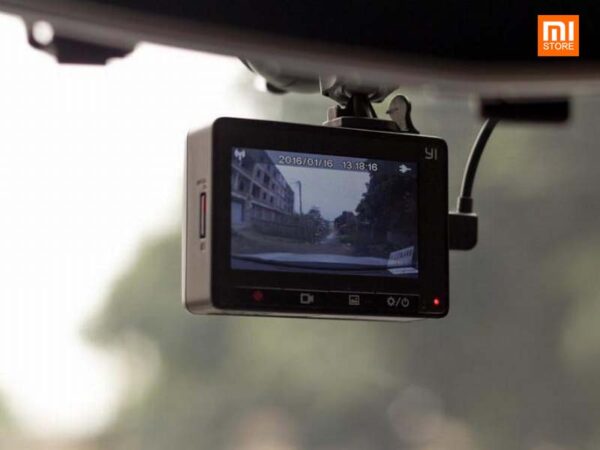 Camera hành trình Yi Car Dashcam Full HD 1080p