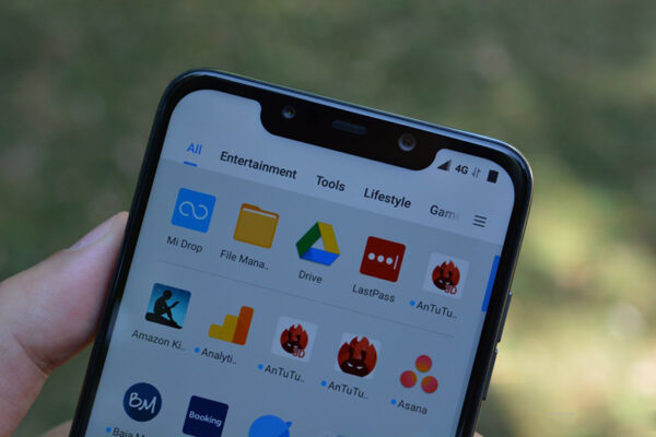 Xiaomi Pocophone F1 9 Xiaomi Pocophone F1