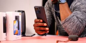 Trên tay Redmi 10C: Giá dưới 3.5 triệu*, thiết kế quá bắt mắt, dùng chip Rồng giống Redmi Note 11 và pin lớn 5.000 mAh