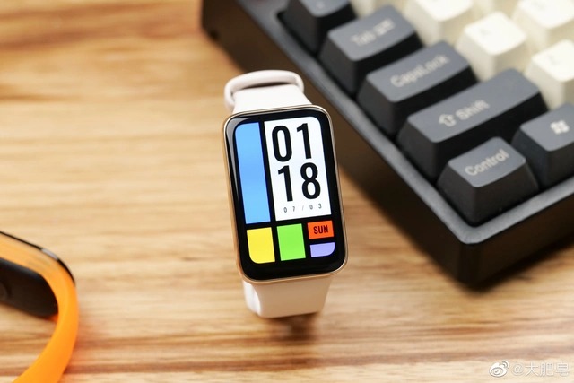 Xiaomi Band 7 Pro ra mắt: Màn hình lớn hơn, có GPS tích hợp, pin 12 ngày, giá 1.4 triệu đồng