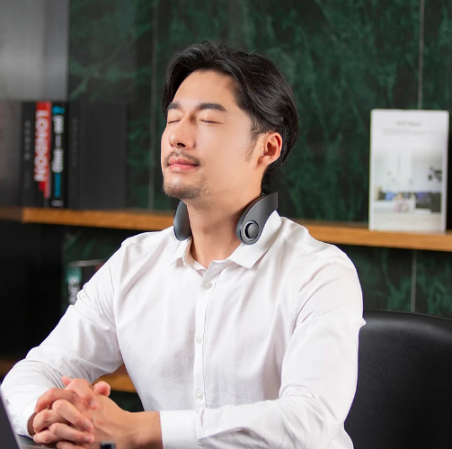 So sánh 2 chiếc máy massage cổ vai gáy của Xiaomi, liệu có đáng tiền? - Ảnh 9. So sánh 2 chiếc máy massage cổ vai gáy của Xiaomi, liệu có đáng tiền? - Ảnh 9.