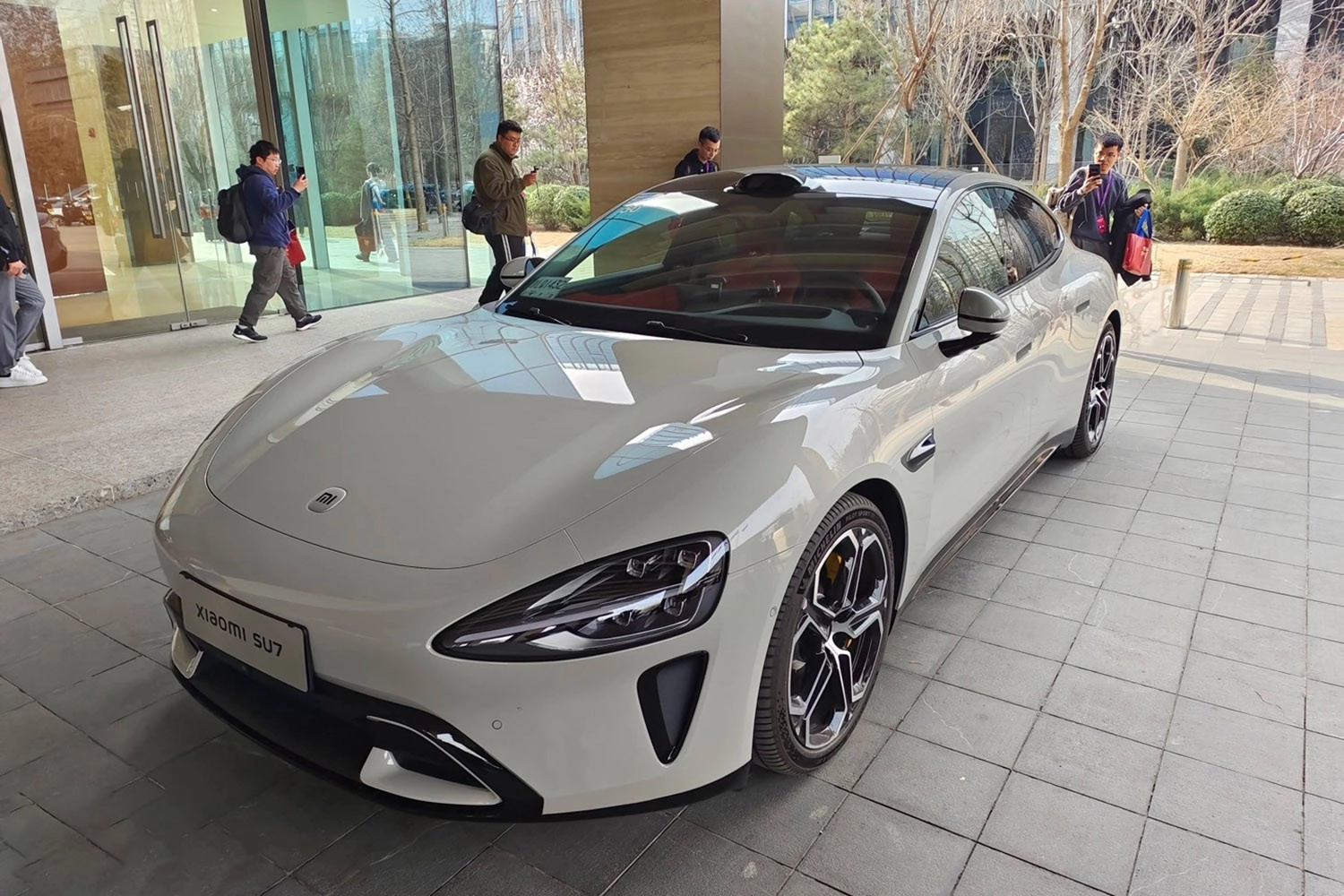  xiaomi-su7-o-to-dien-004