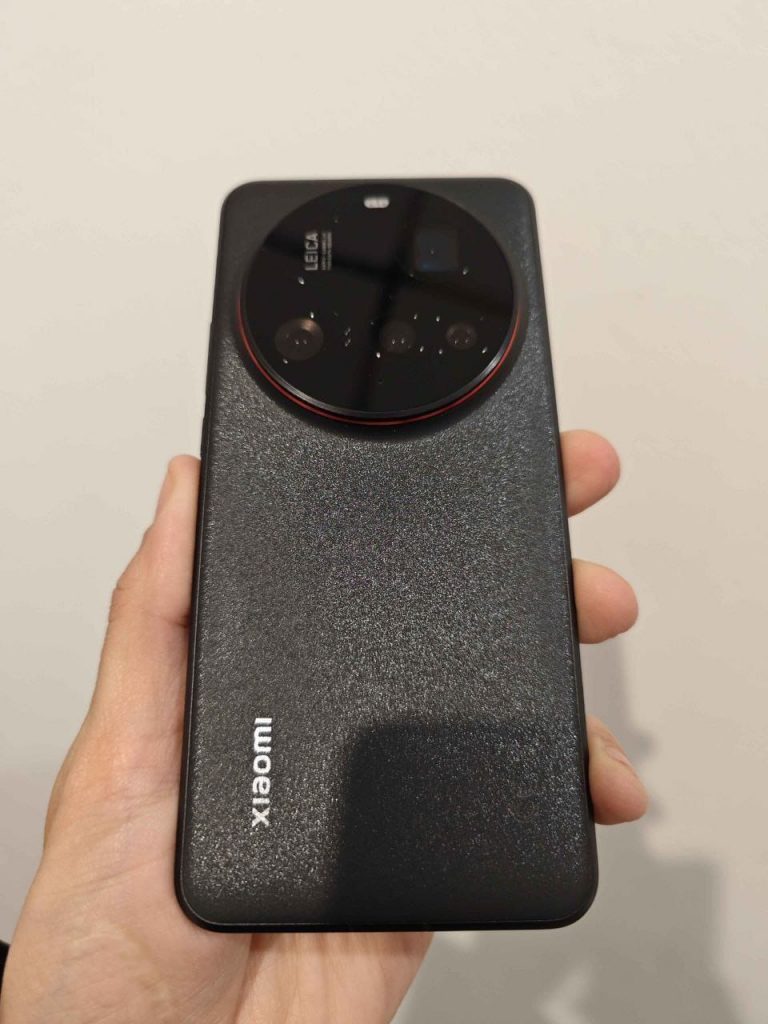 Xiaomi 15 Ultra: Cụm Camera Siêu “Khủng” Lập Chuẩn Mới Cho Camera Phone