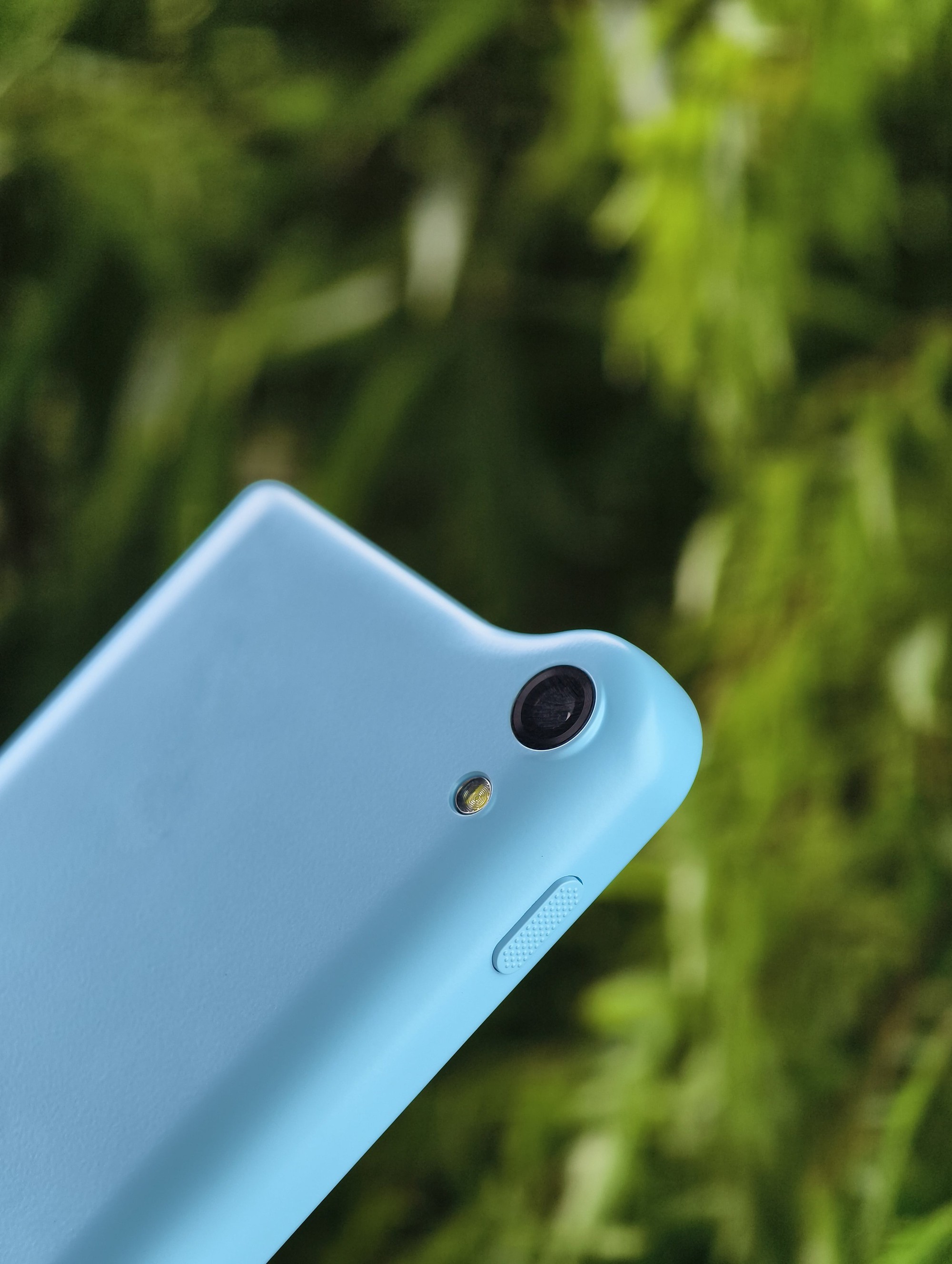 Điện thoại Xiaomi thiết kế dị, có "tai thỏ" thật, cấu hình khá, chạy Android 14 nhưng không có Google, ở Việt Nam giá khoảng 3 triệu- Ảnh 4.