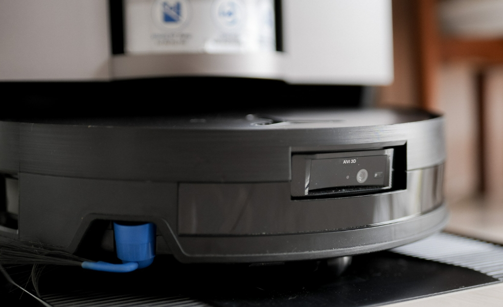 Ecovacs Deebot X11 OmniCyclone – Robot “Tự Lo Cho Mọi Việc” Khi Bạn Chỉ Muốn Nghỉ Ngơi 2 2025 10 15 16 26 21