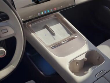 Màn hình trung tâm Xiaomi SU7