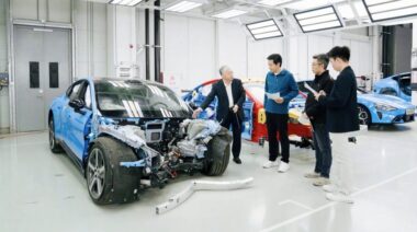 Xiaomi SU7 Pro 2026: CEO Lôi Quân livestream tháo rời xe chứng minh chất lượng 6 img_c1796beb-3